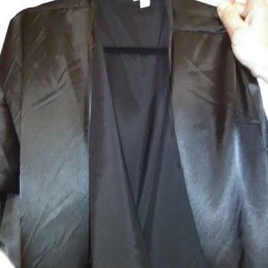 PRICE DROP! LULAROE LARGE BLACK SHIRLEY